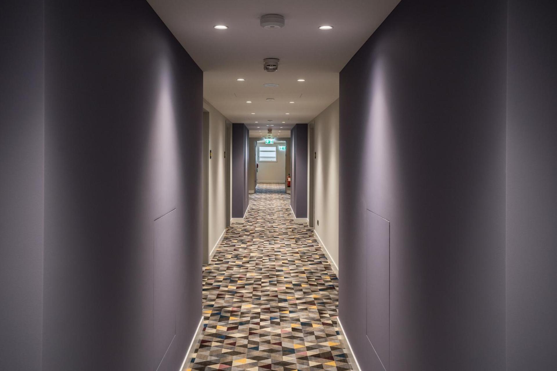 Hampton By Hilton Locarno Hotell Losone Exteriör bild