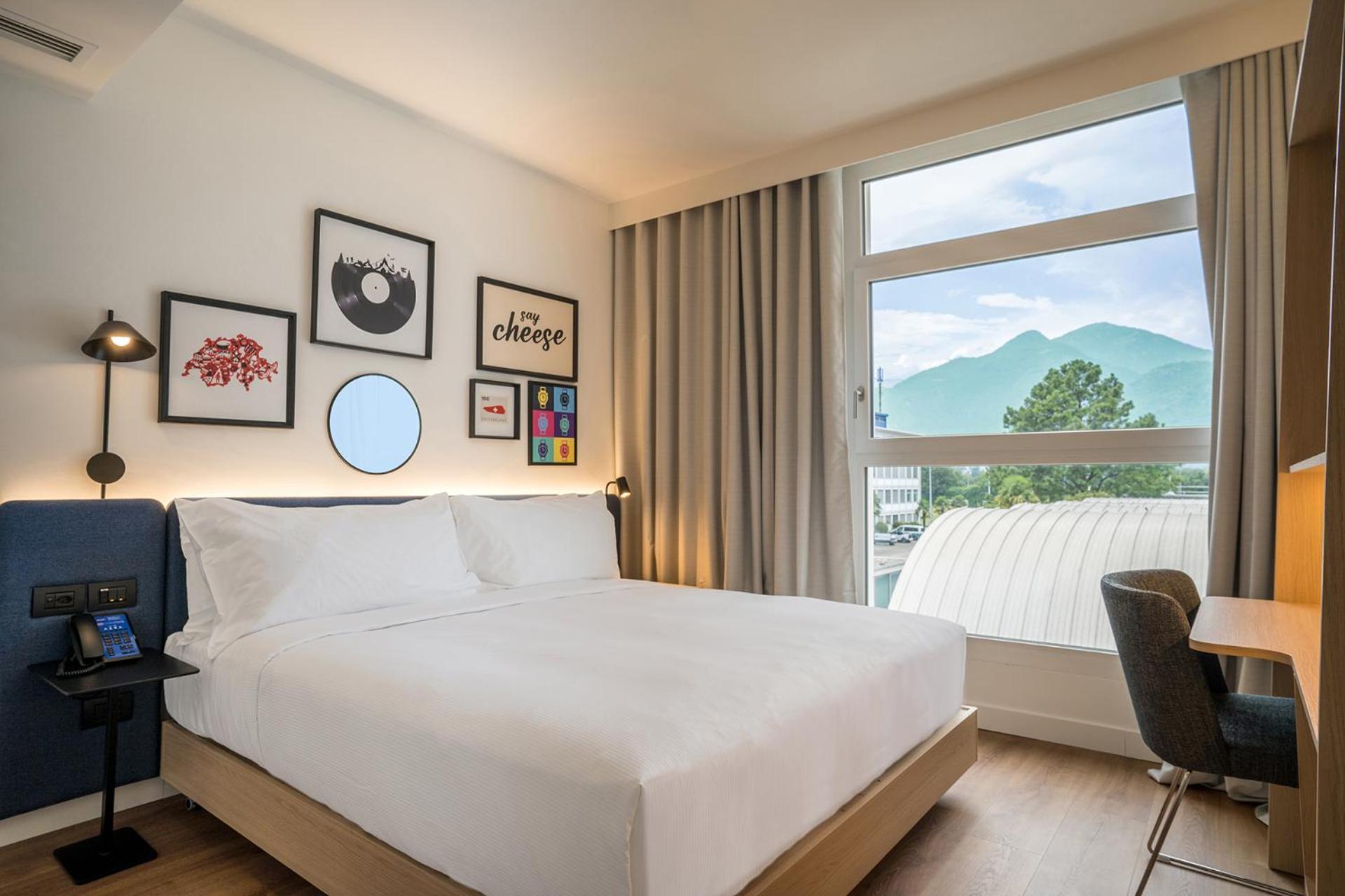 Hampton By Hilton Locarno Hotell Losone Exteriör bild